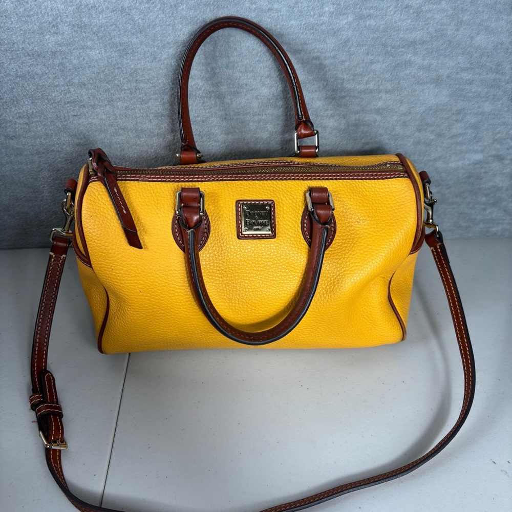 Dooney Bourke Pebble Grain Satchel Zip Handbag Yellow Leather Purse
